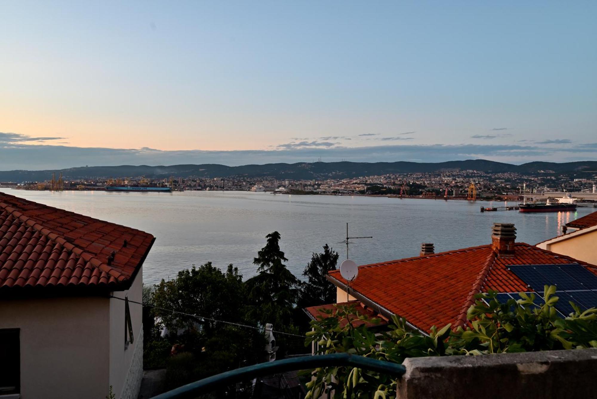 Muggia Uphill B&B Exterior foto